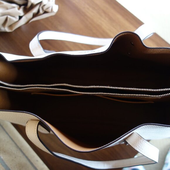 Coach Charlie Carryall tote Chalk color EUC with Coach Gold zip card case - Picture 6 of 16